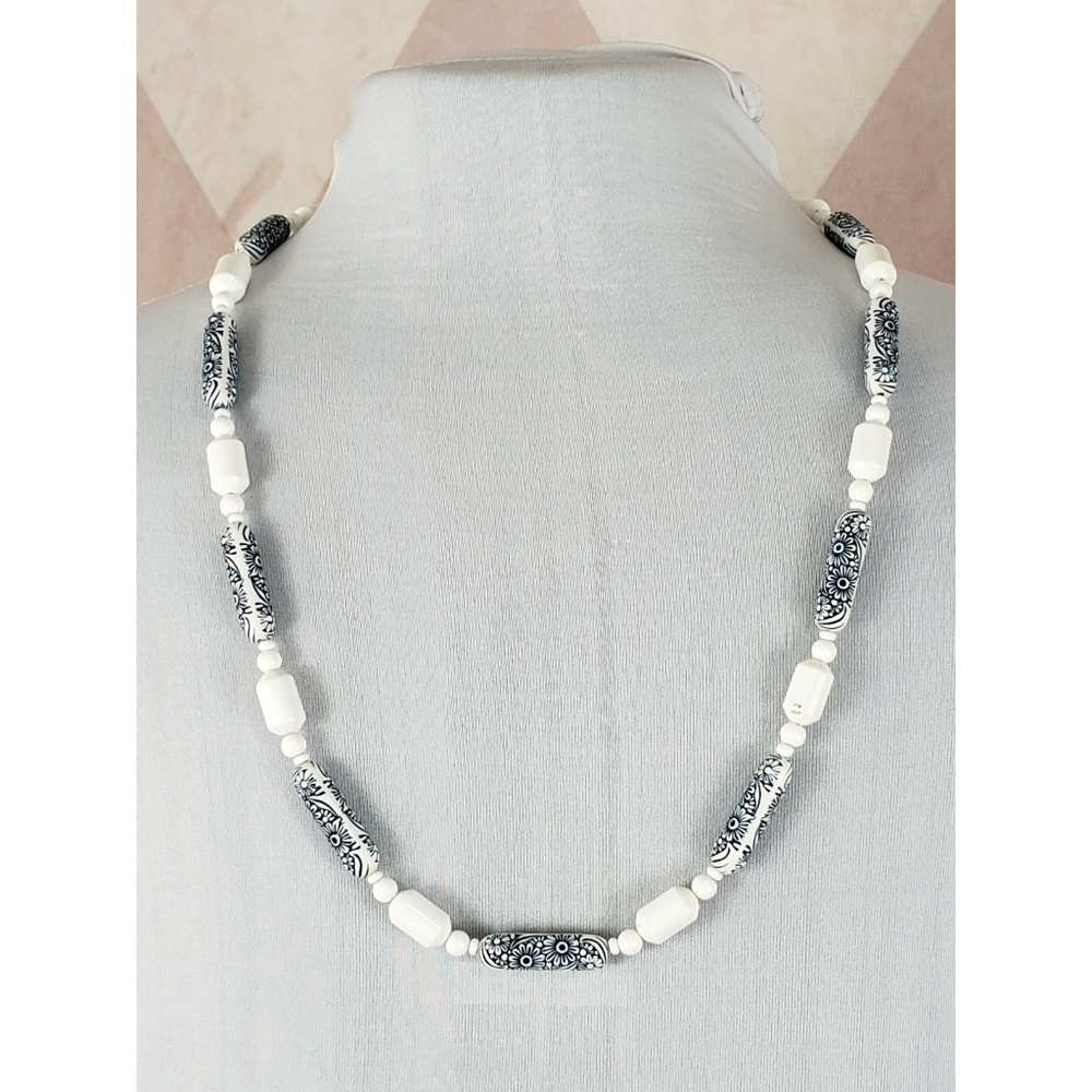Vintage Floral Beaded Necklace